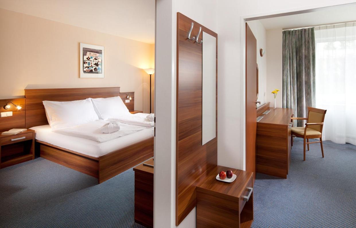 Hotel Frymburk Esterno foto