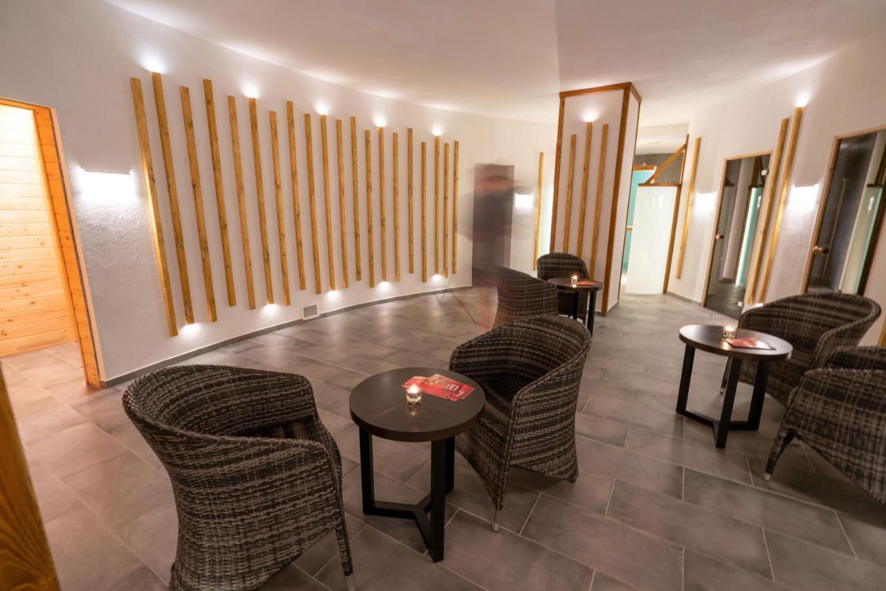 Hotel Frymburk Esterno foto